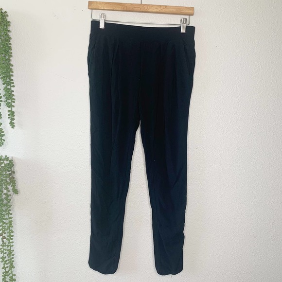 James Perse Solid Black Slouchy Crepe Casual Pants Women's Size 0 - Picture 9 of 9